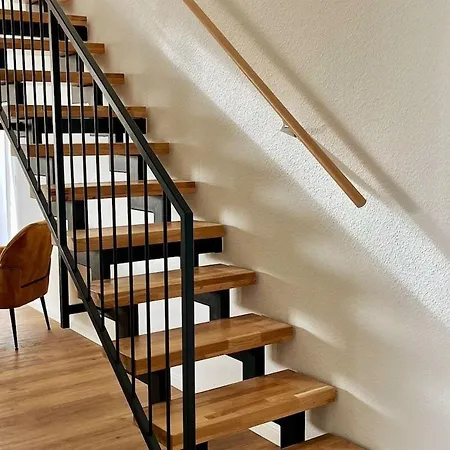 Penthouse Rhein-main 公寓 *